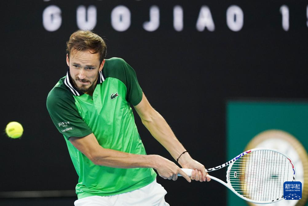 背后的竞技 背后的竞技